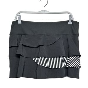 Bolle Athletic Mini Skirt w Built-in Shorts & Ruffle Detail Sz Large 36"W, 14"L